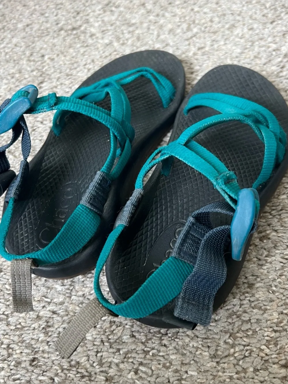 Chaco Kids Teal and Black Sport Sandals Size 1
